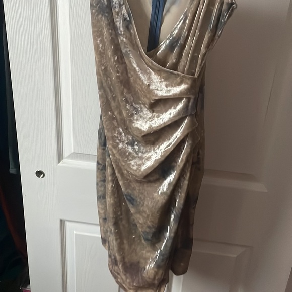 Worn once short velvet cream/blue dress, soft and beautiful! - Picture 3 of 3